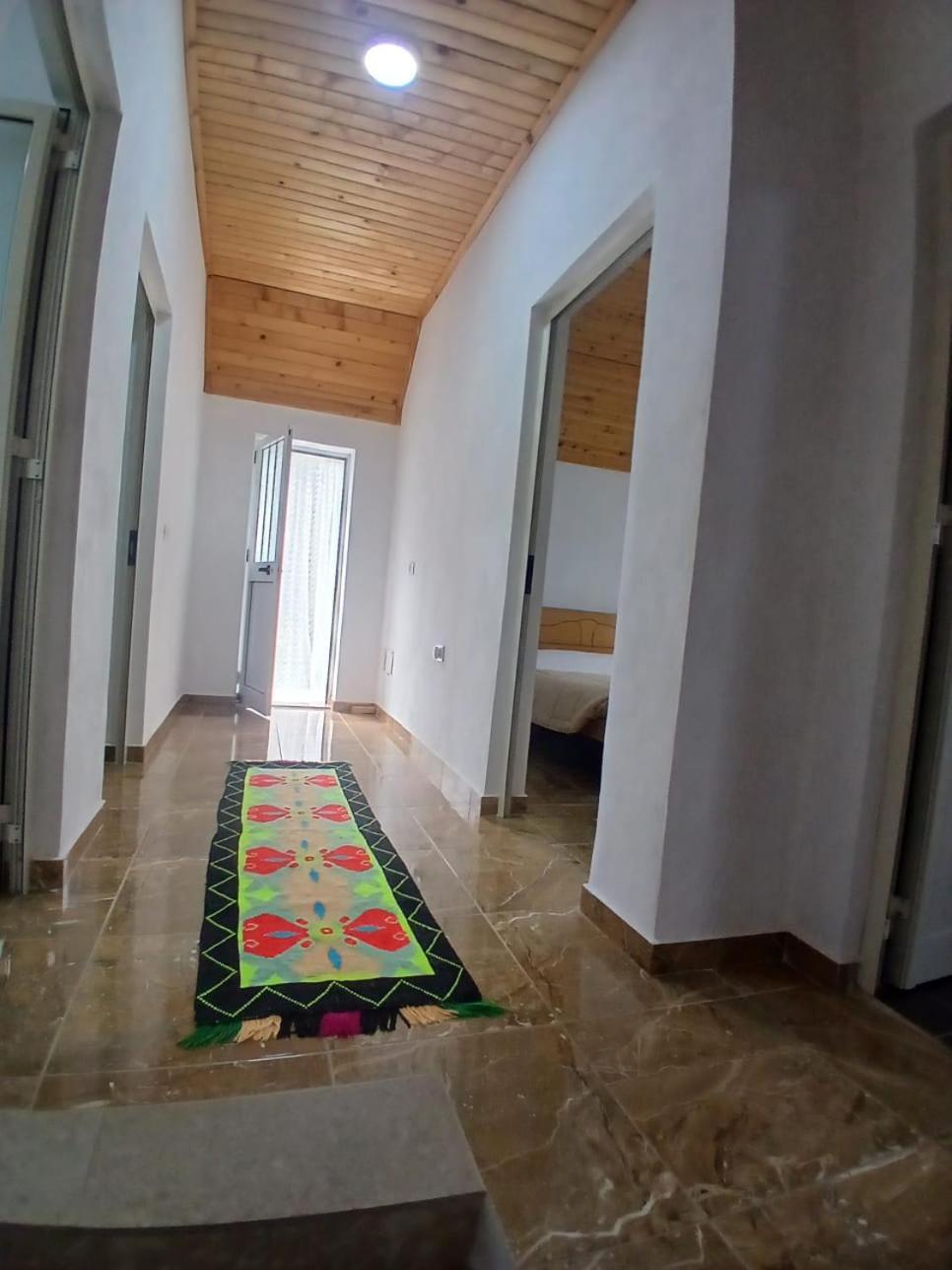 Bujtina Milani Bed & Breakfast Shkoder Bagian luar foto