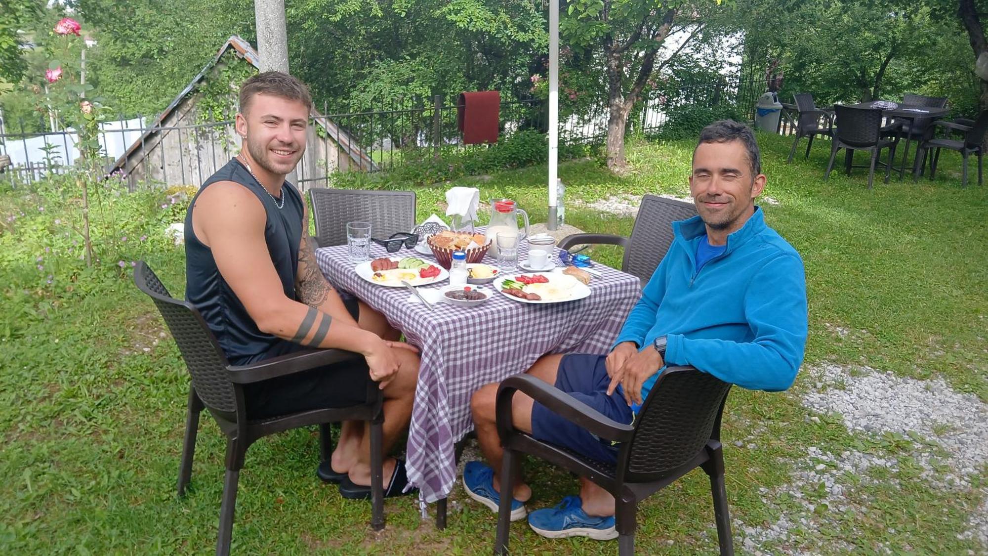 Bujtina Milani Bed & Breakfast Shkoder Bagian luar foto
